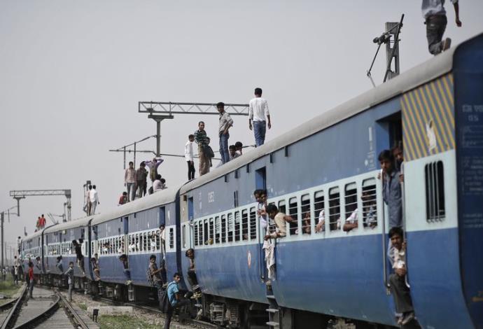 רכבת בהודו (צילום:  רויטרס)