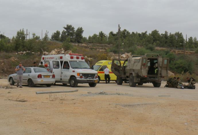 חייל צה"ל נפגע מאבן (צילום:  הלל מאיר, סוכנות תצפית)