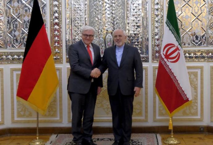 שר החוץ של גרמניה שטיינמאייר עם שר החוץ של איראן זריף (צילום:  רויטרס)