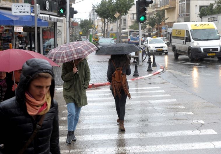 גשם בתל אביב. צילום: אבשלום ששוני